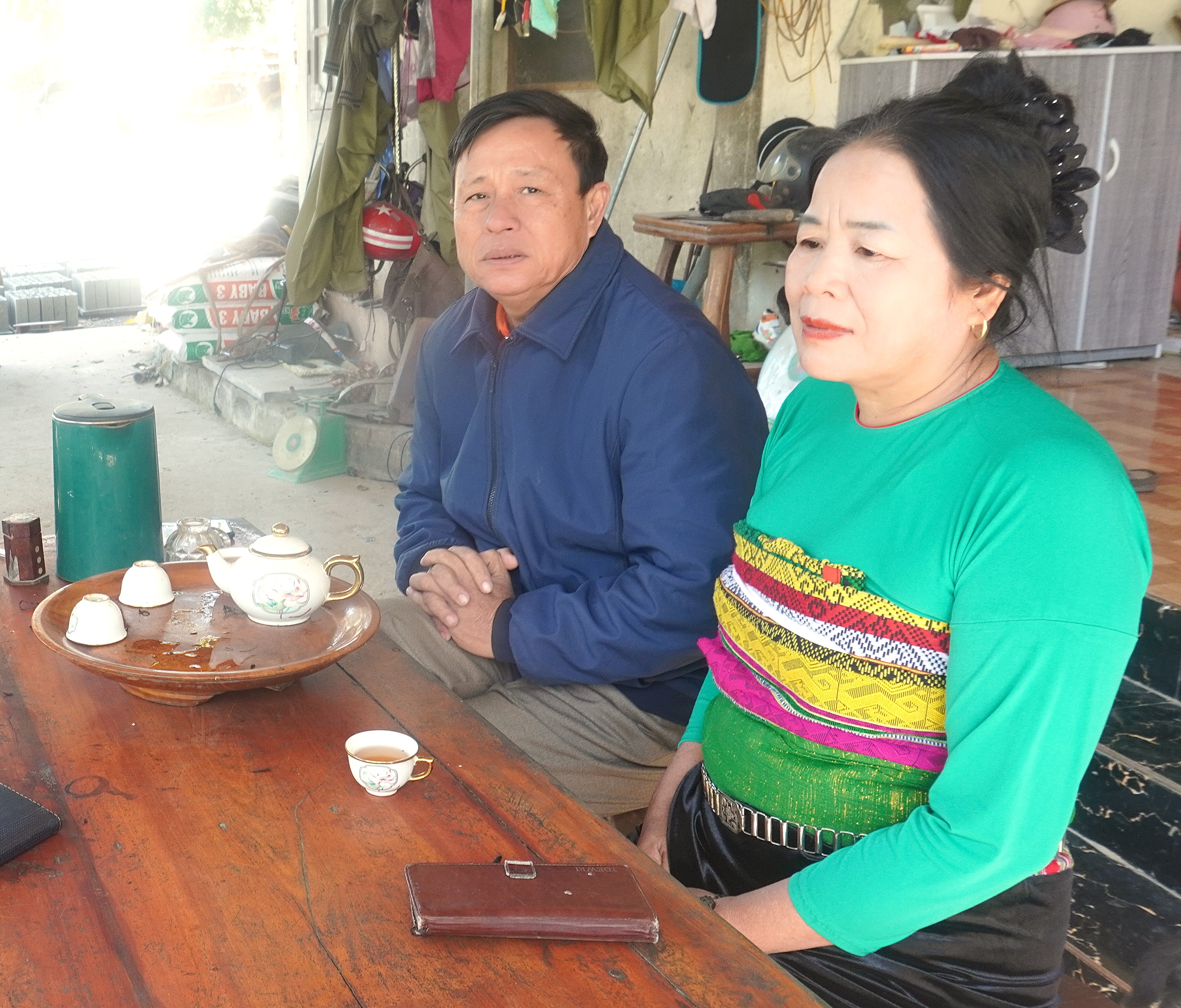 Anh-tin-bai